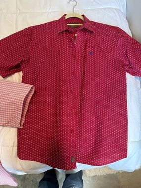Ariat Men's Red Short-Sleeve Patterned Button-Up Shirt